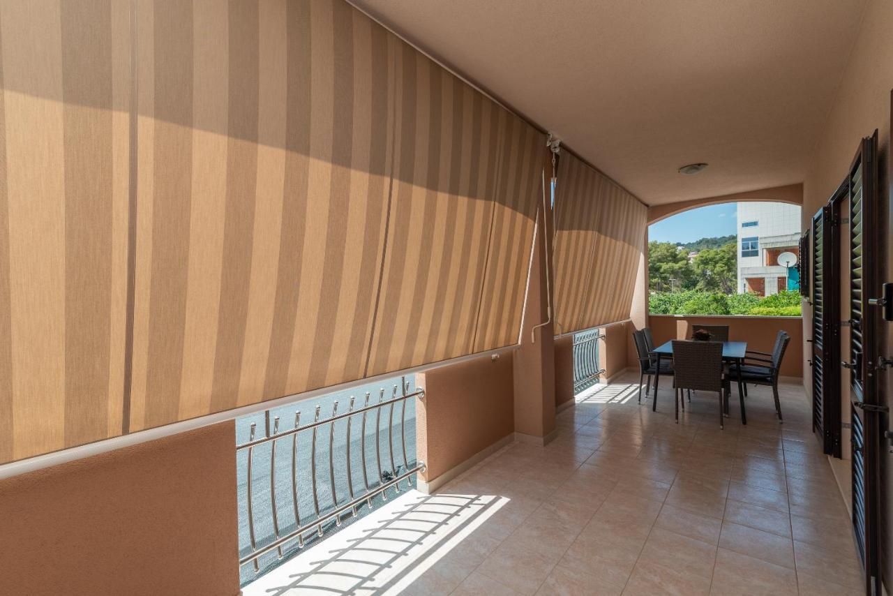 Apartments Villa Magdalena Trogir Exterior foto